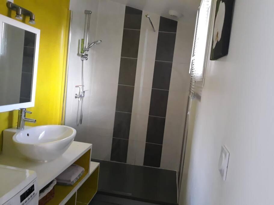 Maison De 4 Personnes Saint-Porchaire Esterno foto