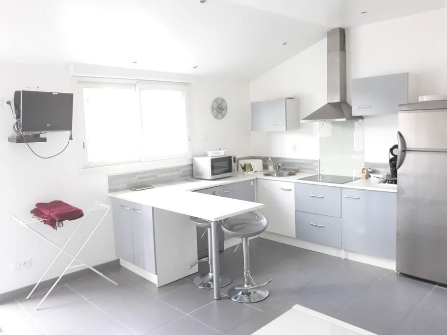 Maison De 4 Personnes Saint-Porchaire Esterno foto